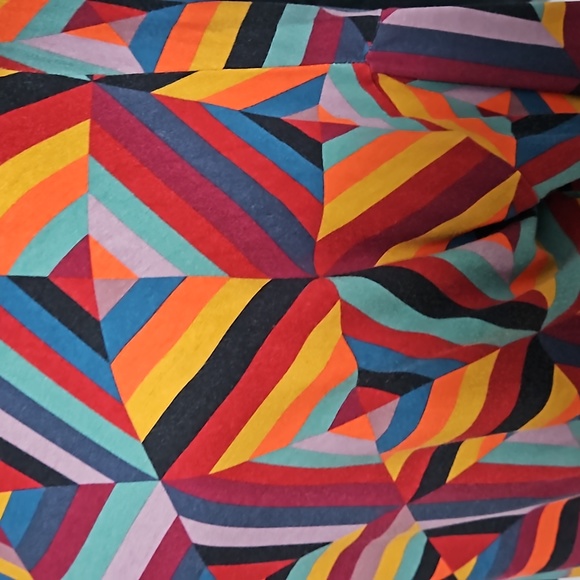 Irma- Medium - LuLaRoe - Picture 4 of 9